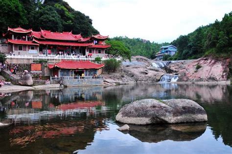 九鲤鱼|九鲤湖